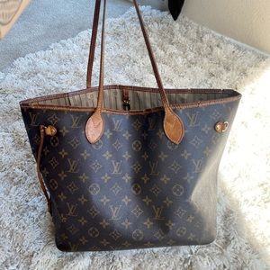 Louis Vuitton neverfull bag